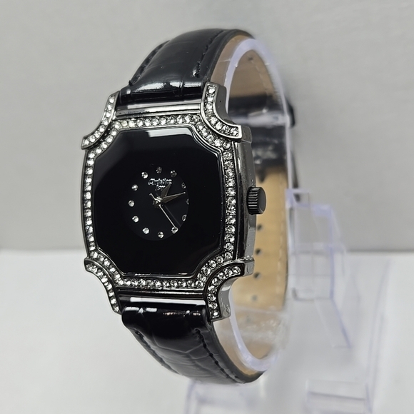 Womens Christian Joy Silver Tone Geometric Watch Crystals Leather New Battery - Picture 2 of 11